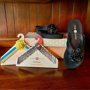 Lindsay Phillips Black Switchflops Thong Sandals & 3 Sets of Straps Size 5 - EUC